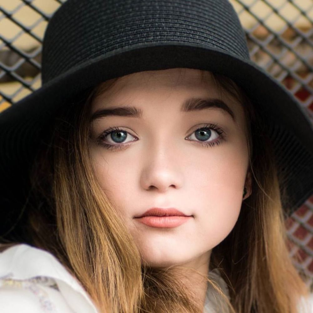 Meet your Posher, Abigail